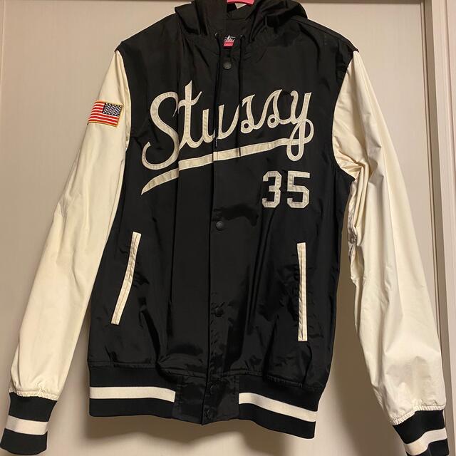 STUSSY(ステューシー)のSTUSSY スタジャン ブラック フーディー ジャケット レディースのジャケット/アウター(スタジャン)の商品写真