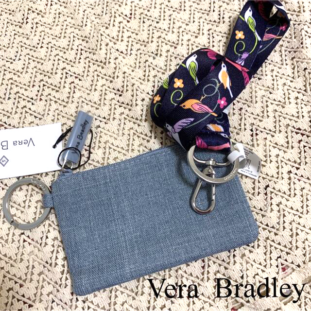 Vera Bradley(ヴェラブラッドリー)の② 新品　ヴェラブラッドリー　セットアップ パスケース　定期入れ　ランヤード レディースのファッション小物(名刺入れ/定期入れ)の商品写真