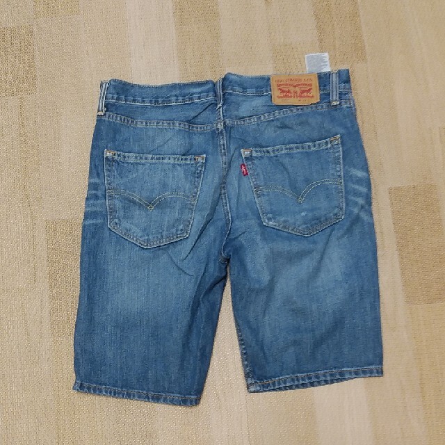 Levi's(リーバイス)のリーバイス　ハーフパンツ レディースのパンツ(デニム/ジーンズ)の商品写真