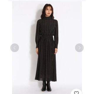 新品❤︎フレイアイディー❤︎ ハイネックショルダーボタンワンピース