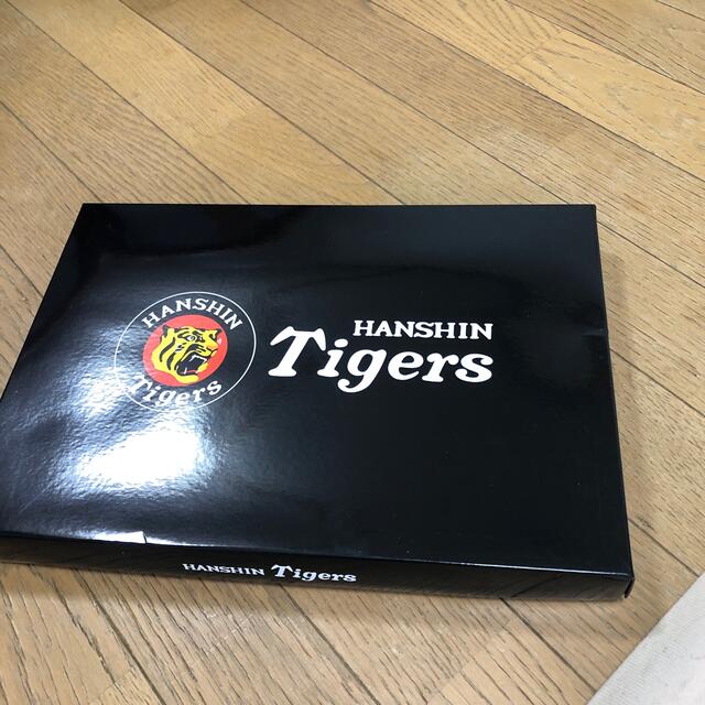 阪神タイガース(ハンシンタイガース)のバスタオル エンタメ/ホビーのアニメグッズ(タオル)の商品写真
