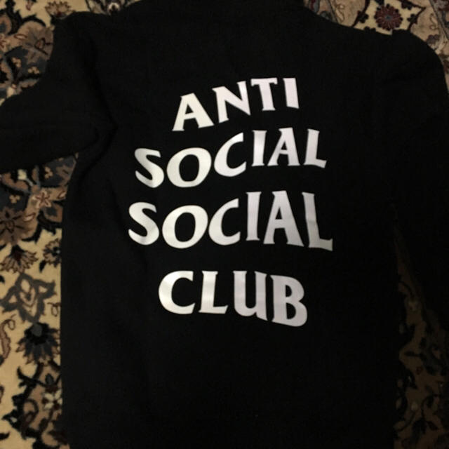 STUSSY(ステューシー)のantisocialsocialclub パーカー黒 メンズのトップス(パーカー)の商品写真