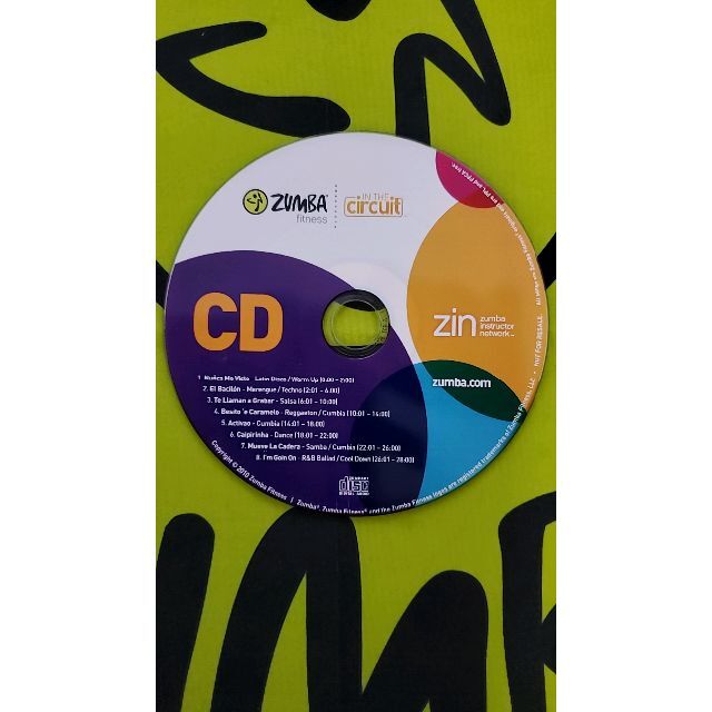 Zumba(ズンバ)のZUMBA ズンバ CIRCUIT サーキット トレーニング　CD　DVD エンタメ/ホビーのDVD/ブルーレイ(スポーツ/フィットネス)の商品写真