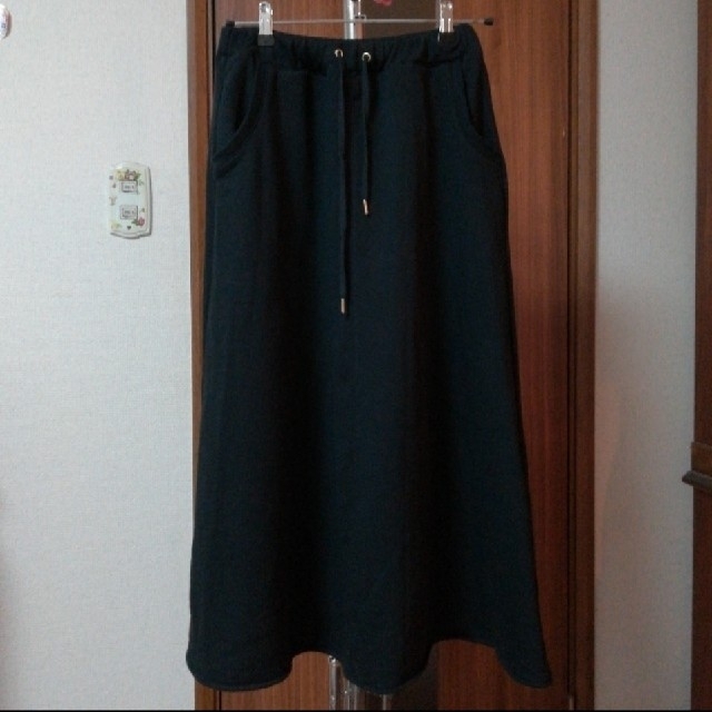 Discoat(ディスコート)のDiscoat　ロングスカート　新品タグ付き レディースのスカート(ロングスカート)の商品写真