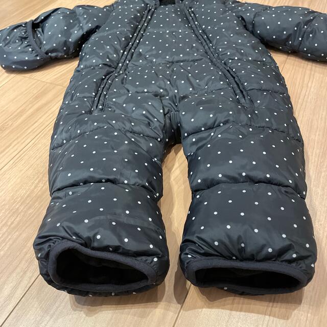 babyGAP(ベビーギャップ)のbabyGAP ジャンプスーツ　コート　【美品】 キッズ/ベビー/マタニティのベビー服(~85cm)(ジャケット/コート)の商品写真