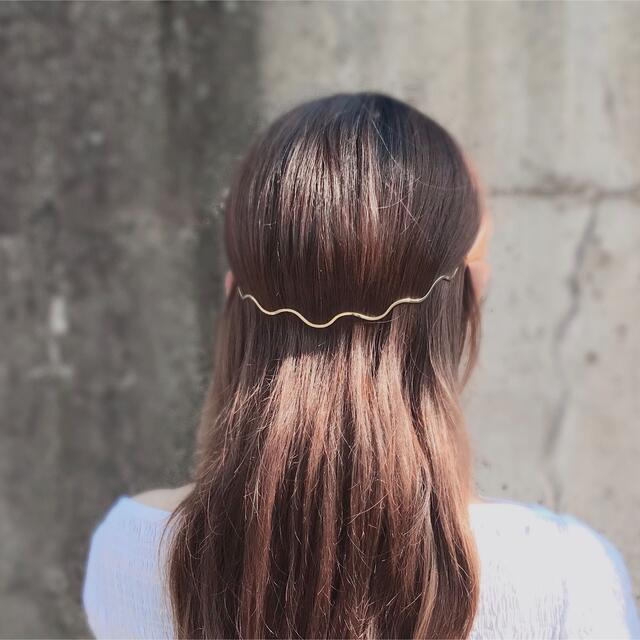 バックカチューシャ　カチューシャ　ステンレス素材(シルバー色) レディースのヘアアクセサリー(カチューシャ)の商品写真