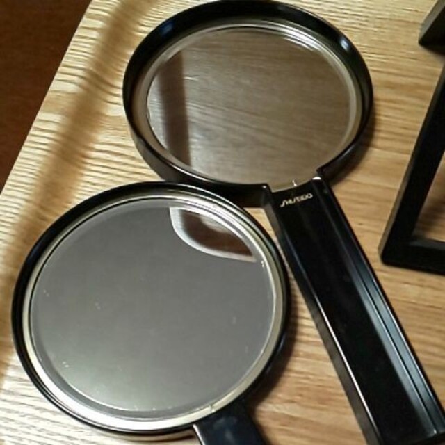 SHISEIDO (資生堂)(シセイドウ)の資生堂 蒔絵 合わせ鏡 インテリア/住まい/日用品のインテリア小物(卓上ミラー)の商品写真