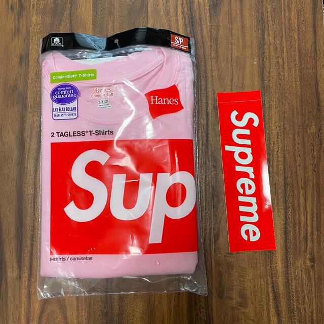 Supreme(シュプリーム)の新品 シュプリーム×ヘインズ Ｔシャツ ピンクＳサイズ 2枚組 メンズのトップス(Tシャツ/カットソー(半袖/袖なし))の商品写真
