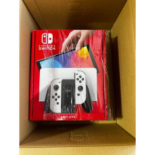 ニンテンドウ(任天堂)のニンテンドースイッチ　有機ELモデル　ホワイト(家庭用ゲーム機本体)