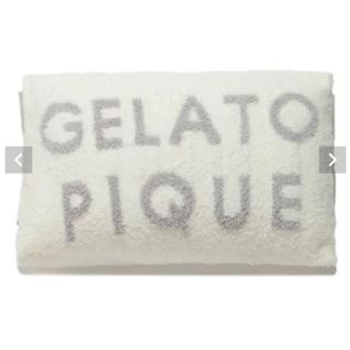 ジェラートピケ(gelato pique)のお値下げ不可　新品タグ付き　イエロー　ジェラートピケ  ピローケース　ロゴ(シーツ/カバー)