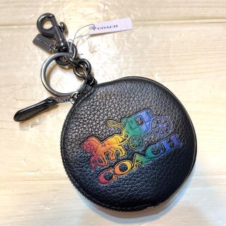 COACH - COACH コーチ 本革 丸型虹色 キーホルダーバッグチャーム 新品 COACH - COACH コーチ 本革 丸型虹色 キーホルダーバッグチャーム 新品