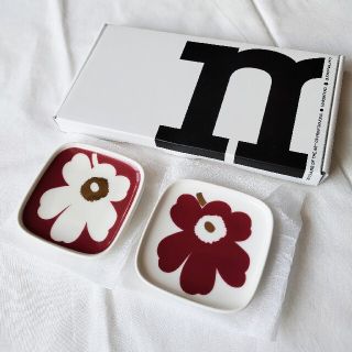 マリメッコ(marimekko)のマリメッコ　ユフラ　ゴールド　ウニッコ　プレート　70周年(食器)