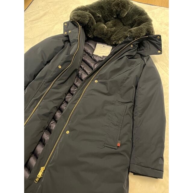 WOOLRICH(ウールリッチ)のウールリッチ　20AW TOMORROWLAND別注BOWBRIDGE 紺　S レディースのジャケット/アウター(ダウンコート)の商品写真