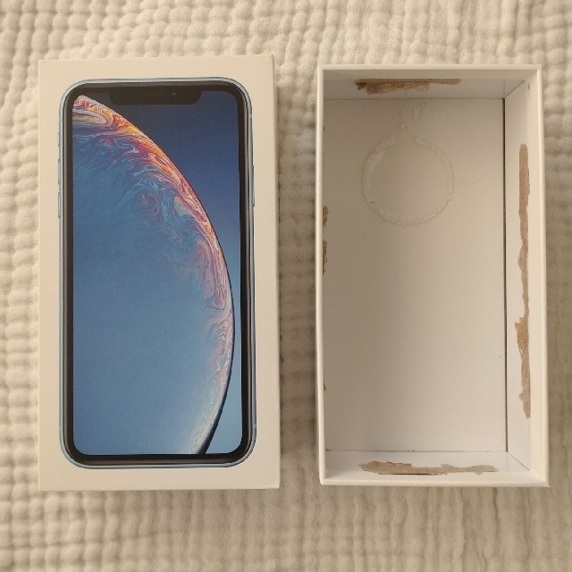 iPhone(アイフォーン)の今週末限定美品 iPhone XR 128GB 本体 sim フリー おまけ付き スマホ/家電/カメラのスマートフォン/携帯電話(スマートフォン本体)の商品写真