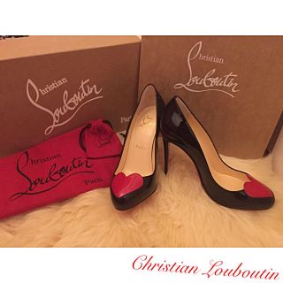 クリスチャンルブタン(Christian Louboutin)のルブタン♡希少ハートパンプス♡靴 Christian Louboutin(ハイヒール/パンプス)