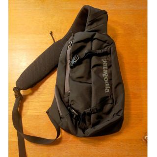 パタゴニア(patagonia)の【値下げしました！】Patagonia ボディバッグ アトム 8L(ボディーバッグ)