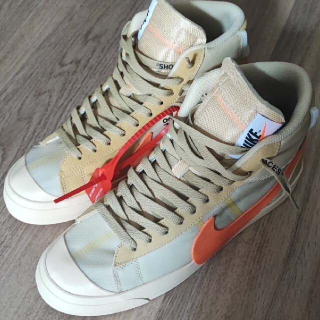 OFF-WHITE(オフホワイト)のブレザー　Off-White　28センチ　未使用　ベージュ　NIKE メンズの靴/シューズ(スニーカー)の商品写真