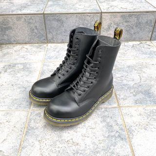 ドクターマーチン(Dr.Martens)のDr.Martens ドクターマーチン 10ホール ブーツ ほぼ新品(ブーツ)