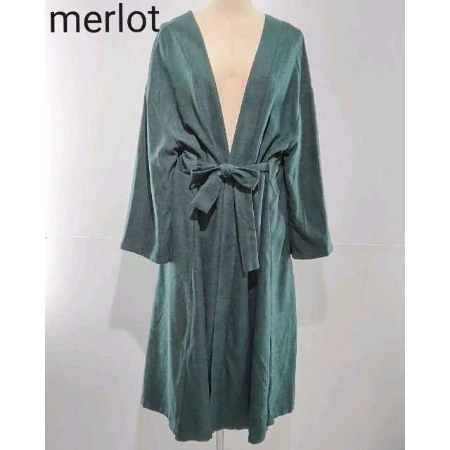 merlot(メルロー)のmerlot　メルロー　ウエストリボンガウンカーディガン レディースのトップス(カーディガン)の商品写真