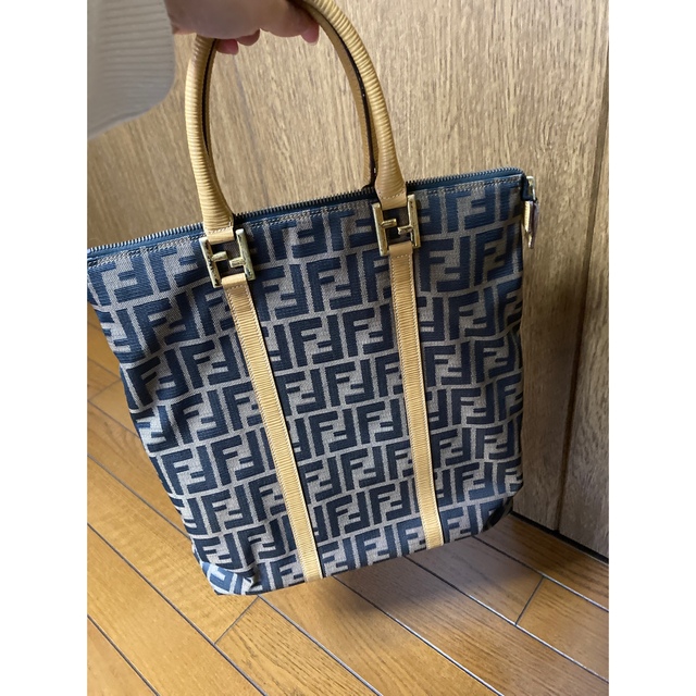 FENDI(フェンディ)のMACO様専用☆FENDI  ハンドバッグワイドパンツ2点セット レディースのバッグ(ハンドバッグ)の商品写真