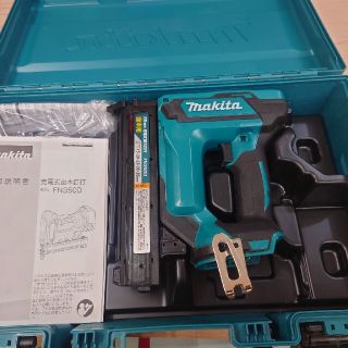 マキタ(Makita)の充電式面木釘打　FN350D　マキタ 18v(その他)