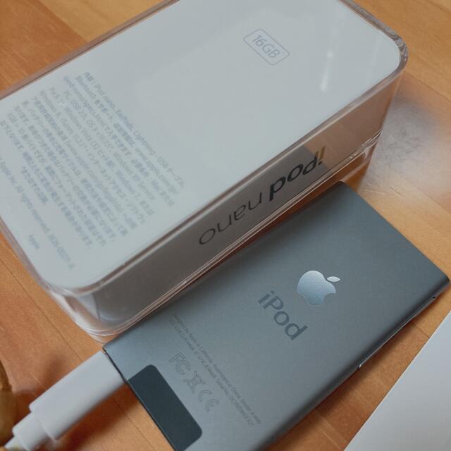 Apple(アップル)のiPod nano 第7世代 16GB スペースグレー スマホ/家電/カメラのオーディオ機器(ポータブルプレーヤー)の商品写真