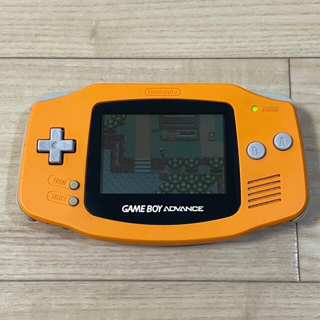 ゲームボーイアドバンス(ゲームボーイアドバンス)のニンテンドー　ゲームボーイアドバンス　本体　オレンジ　GBA エンタメ/ホビーのゲームソフト/ゲーム機本体(携帯用ゲーム機本体)の商品写真