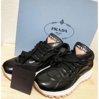 新品 PRADAプラダ ラム革・レザースニーカー・黒 22.5〜23cm