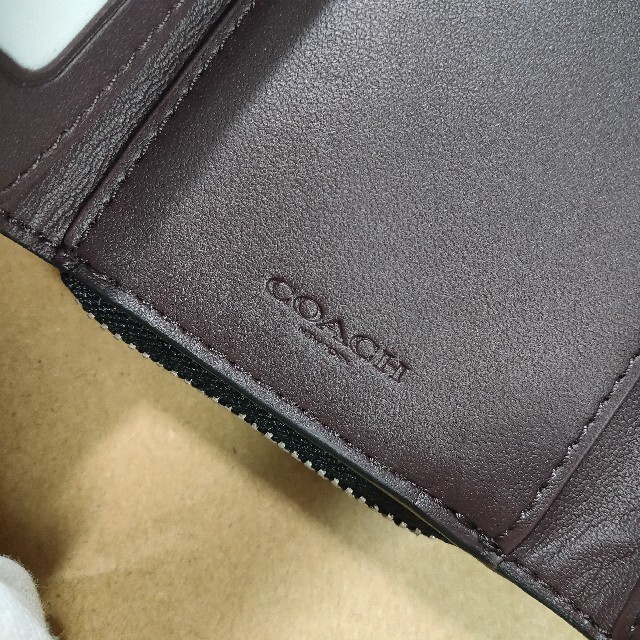 COACH(コーチ)のCOACH コーチ 三つ折り レザーウォレット シグネチャー スタッズ ミニ財布 レディースのファッション小物(財布)の商品写真