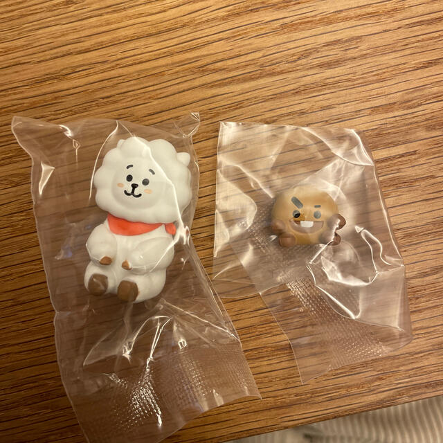 BT21 ハグコット　RJ SHOOKY セット　ガチャ　 エンタメ/ホビーのおもちゃ/ぬいぐるみ(キャラクターグッズ)の商品写真