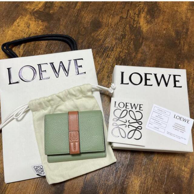 ギフト】 LOEWE - LOEWE トライフォールド （ローズマリー） 財布 ...