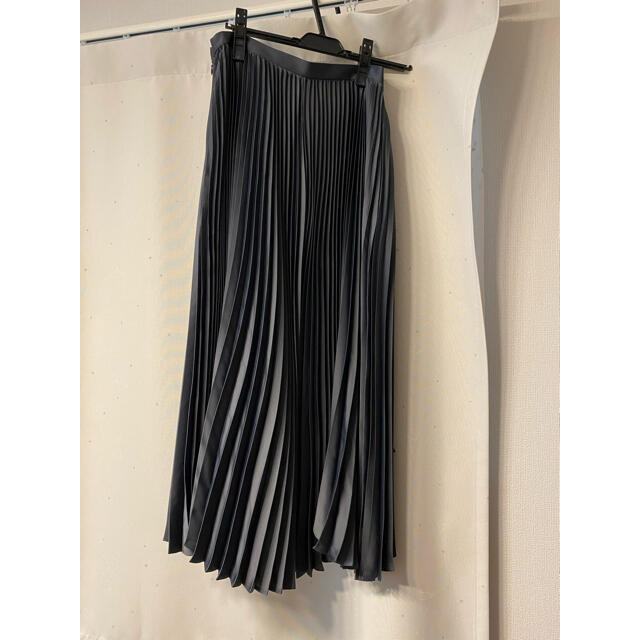 UNIQLO(ユニクロ)のプリーツラップロングスカート　＋J Dark Grey 70 レディースのスカート(ロングスカート)の商品写真
