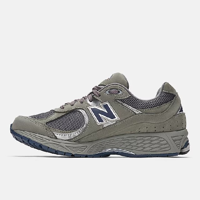 New Balance(ニューバランス)のNew Balance　ML2002RA　グレー　29cm メンズの靴/シューズ(スニーカー)の商品写真