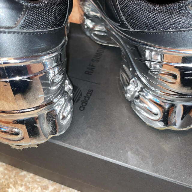 ラフシモンズ　アディダス　オズウィーゴ メンズの靴/シューズ(スニーカー)の商品写真