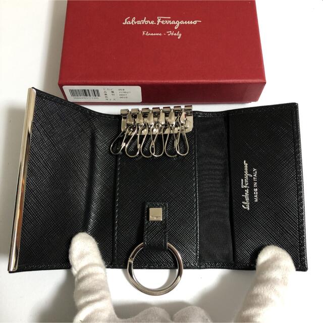 Salvatore Ferragamo(サルヴァトーレフェラガモ)のSalvatore Ferragamo フェラガモキーケース レディースのファッション小物(キーケース)の商品写真