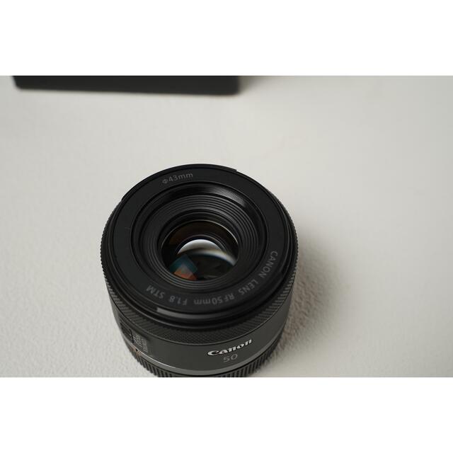Canon(キヤノン)のCanon RF50mm f1.8 stm 美品 スマホ/家電/カメラのカメラ(レンズ(単焦点))の商品写真