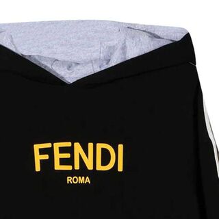 ●新品/正規品● FENDI Roma FF ロゴトリム  パーカー