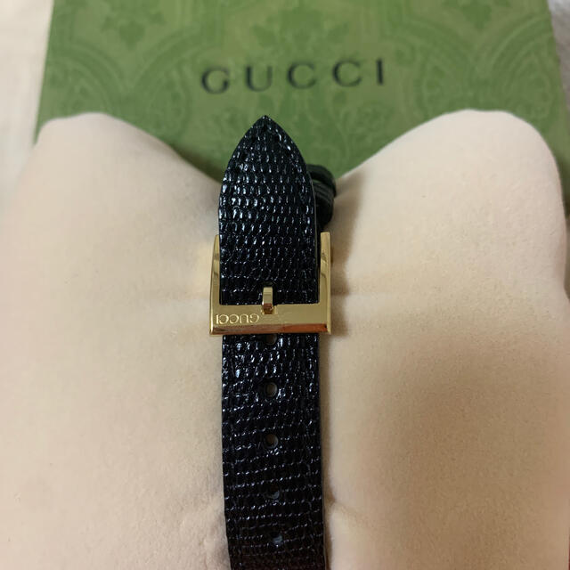 Gucci(グッチ)のGUCCI レザーウォッチ レディースのファッション小物(腕時計)の商品写真