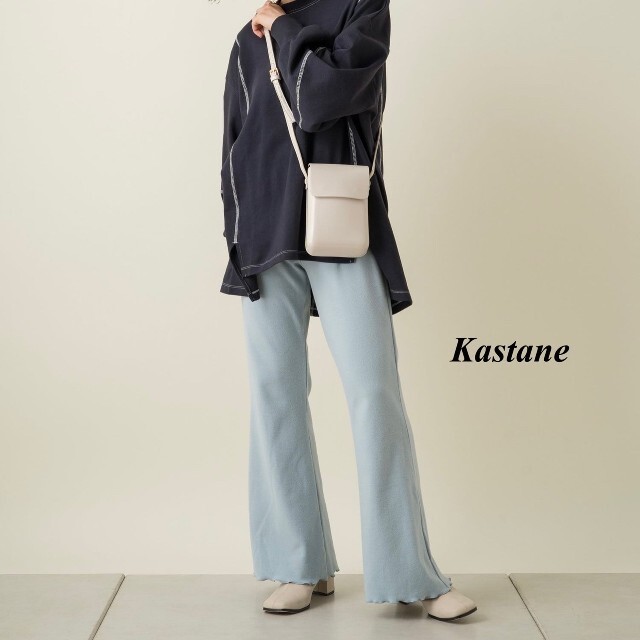 Kastane(カスタネ)の新品 Kastane メロウフレアーパンツ レディースのパンツ(カジュアルパンツ)の商品写真