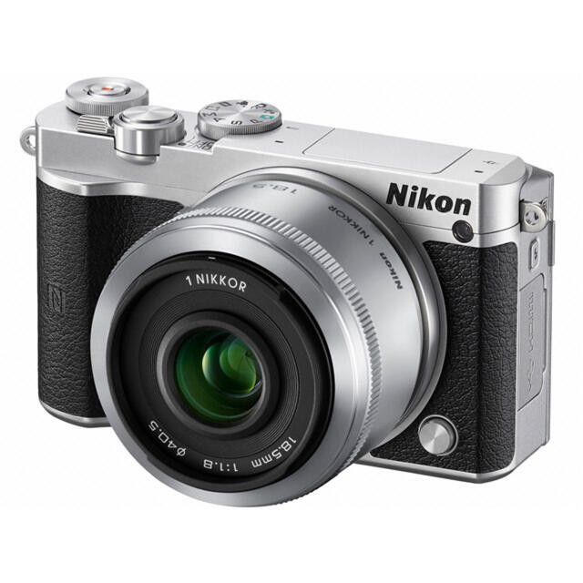 望遠レンズ付きNikon 1 J5 ダブルレンズキット　シルバー