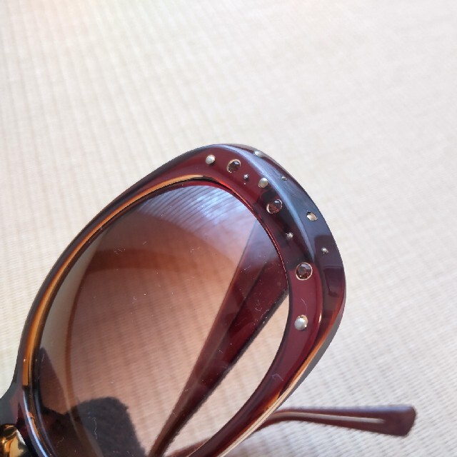 ビジュー付きサングラス レディースのファッション小物(サングラス/メガネ)の商品写真