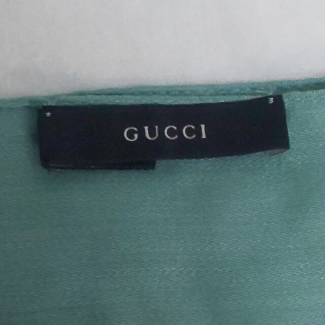 Gucci(グッチ)の激安 グッチ ストール春・秋用(Gucci 美品) レディースのファッション小物(ストール/パシュミナ)の商品写真