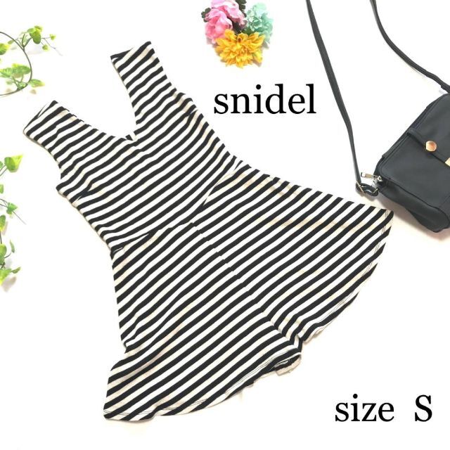 SNIDEL(スナイデル)のsnidel スナイデル　レディース　フライスタンクロンパース　ボーダー　 S レディースのパンツ(オールインワン)の商品写真