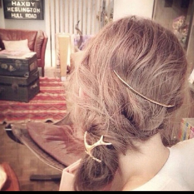 TODAYFUL(トゥデイフル)の三日月コーム　クレセントコーム レディースのヘアアクセサリー(バレッタ/ヘアクリップ)の商品写真