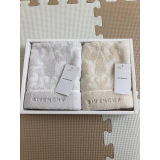 ジバンシィ(GIVENCHY)の【専用】UCHINO   ジバンシイ　ウォッシュタオルセット(タオル/バス用品)