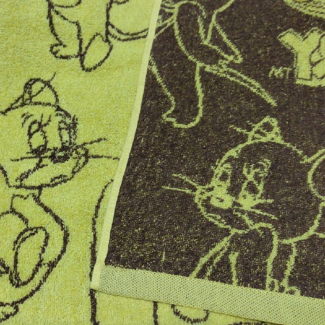 トムとジェリー　バスタオル エンタメ/ホビーのアニメグッズ(タオル)の商品写真