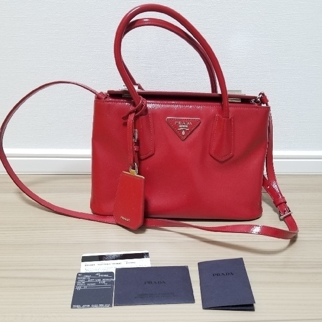 ギフ_包装】 - PRADA 美品 プラダ PRADA バッグ サフィアーノ 赤 ROSSO