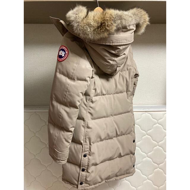 CANADA GOOSE(カナダグース)のカナダグース　マッケンジー　タン　ベージュ レディースのジャケット/アウター(ダウンコート)の商品写真