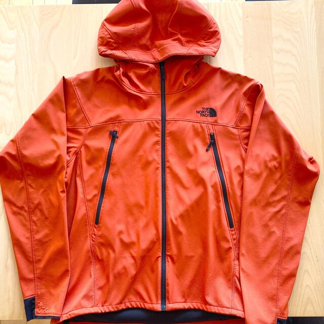 THE NORTH FACE(ザノースフェイス)のTHE NORTH FACE  V2 MOUNTAIN HOODIE メンズ メンズのジャケット/アウター(ナイロンジャケット)の商品写真