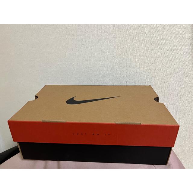 NIKE(ナイキ)のナイキ　ウィメンズ　ダンクロー　メイド　ユー　ルック レディースの靴/シューズ(スニーカー)の商品写真